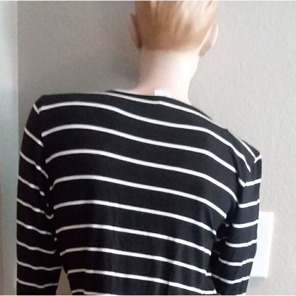 PLUS SIZE BLACK WHITE STRIPE TOP - Picture 3 of 3
